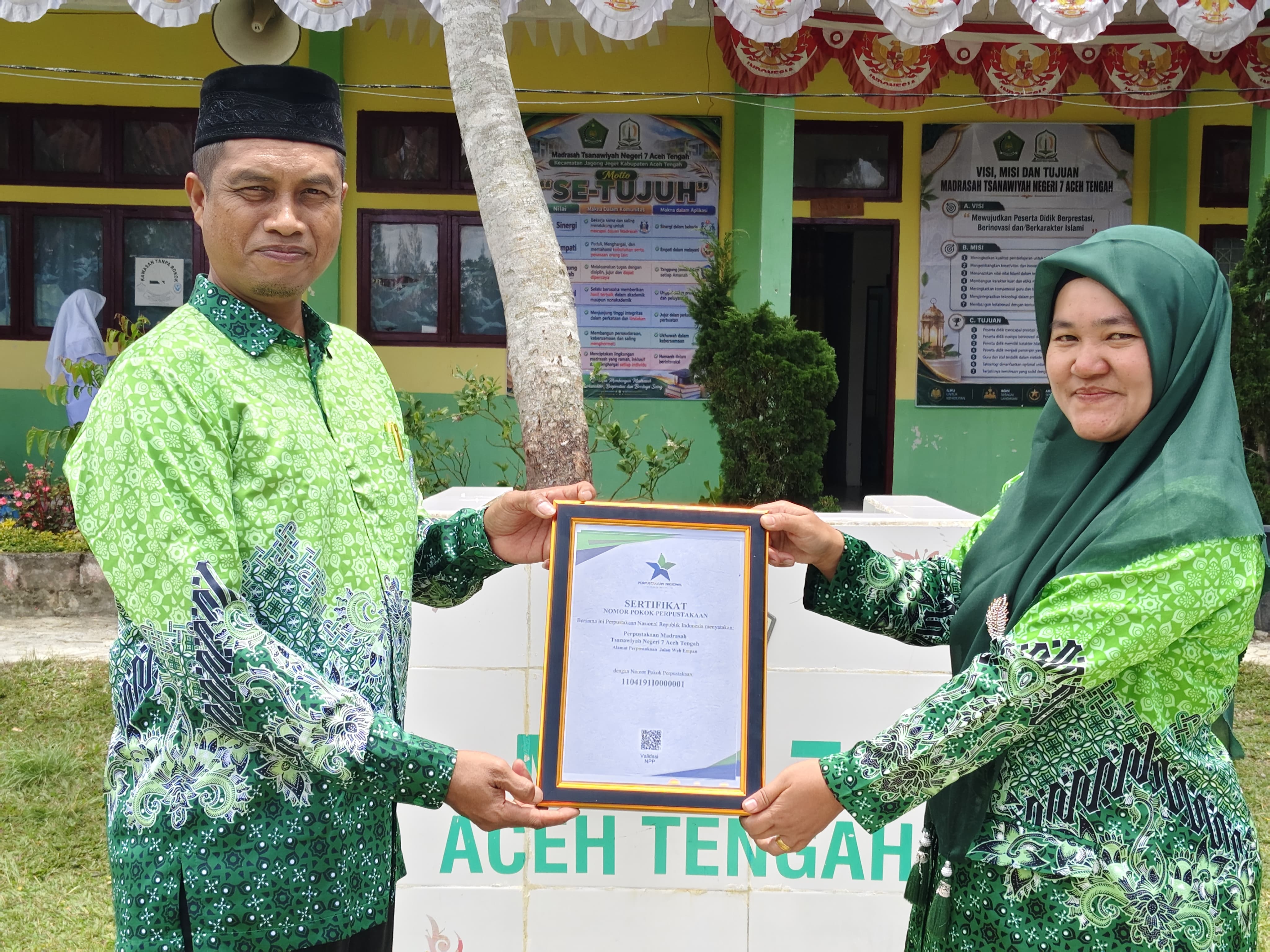 Pengakuan Resmi Negara: MTsN 7 Aceh Tengah Terima Sertifikat Nomor Pokok Perpustakaan (NPP)