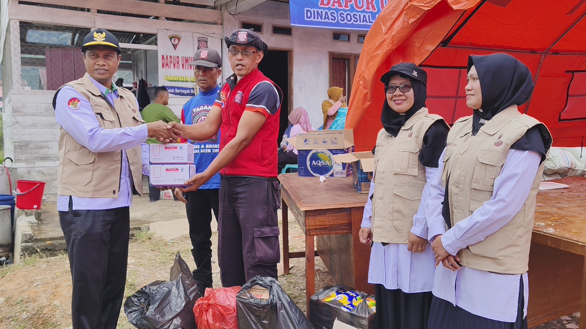 Penyaluran donasi kebakaran tahap II